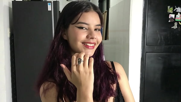 Cutie Curvy compartilha minha cama