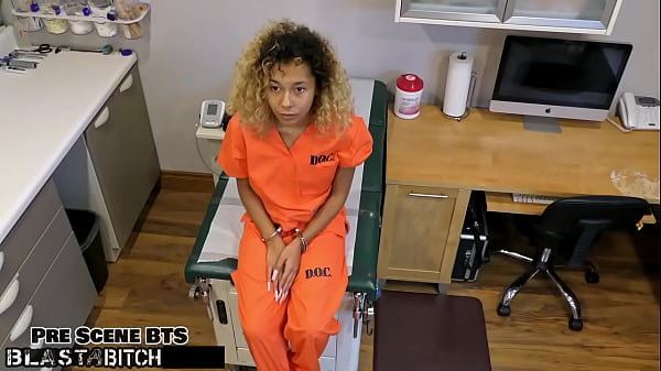 Diventa Doctor-Tampa, fai esplodere il culo di Kalani Luana' con sborra su BlastABitch - Reup