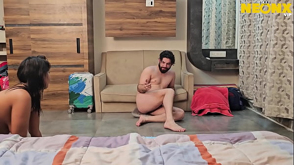 देसी पत्नी ने बाथरूम में अपने पति को दी सेक्सी गांड, हार्डकोर सेक्स