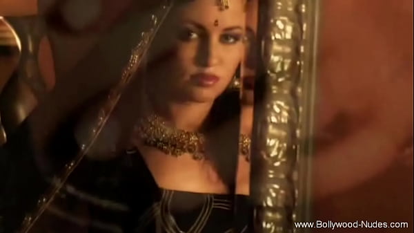 Tìm kiếm vũ công Ấn Độ trong khi tạo ra khoảnh khắc sâu sắc